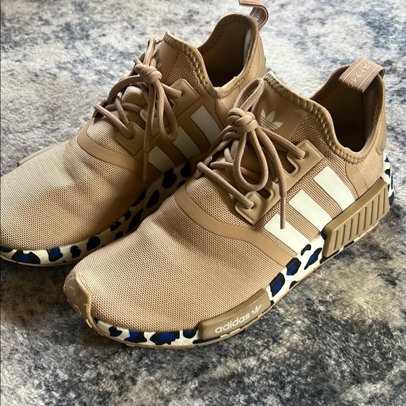Adidas Beige Sneakers with Leopard Print Sole - Picture 1 of 13